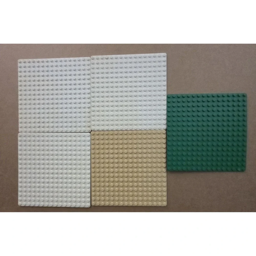 LEGO 91405  Flat Plates  5 -  16x16 Plates 3 White 1 Green & 1 Tan Lot Of 5 Read